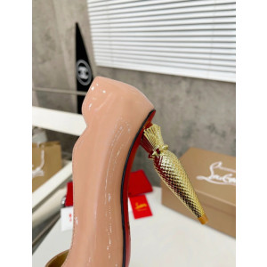 Christian Louboutin Nude Patent Leather Pointed Toe heel Pumps